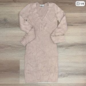 Abercrombie & Fitch Blush Ribbed V‑Neck Long Sleeve Dress